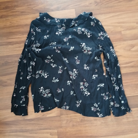 J. Jill Women's Size Large Black Floral Blouse - Picture 7 of 7